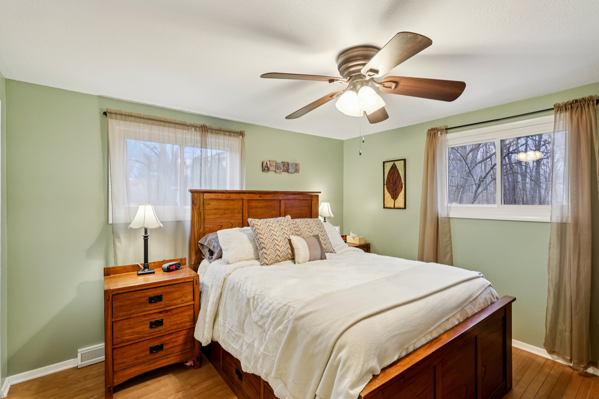 Parkhall Dr-S0503-030.jpg