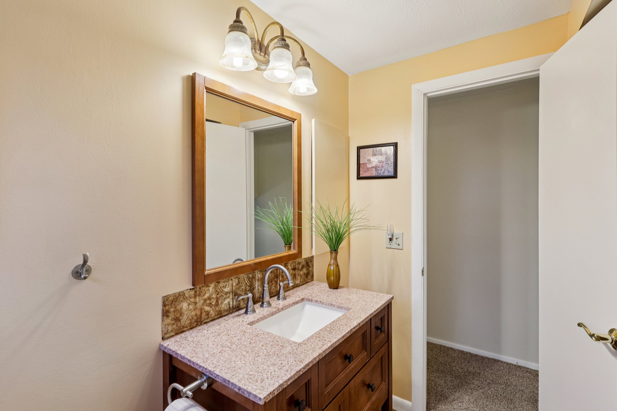 Parkhall Dr-S0503-035.jpg