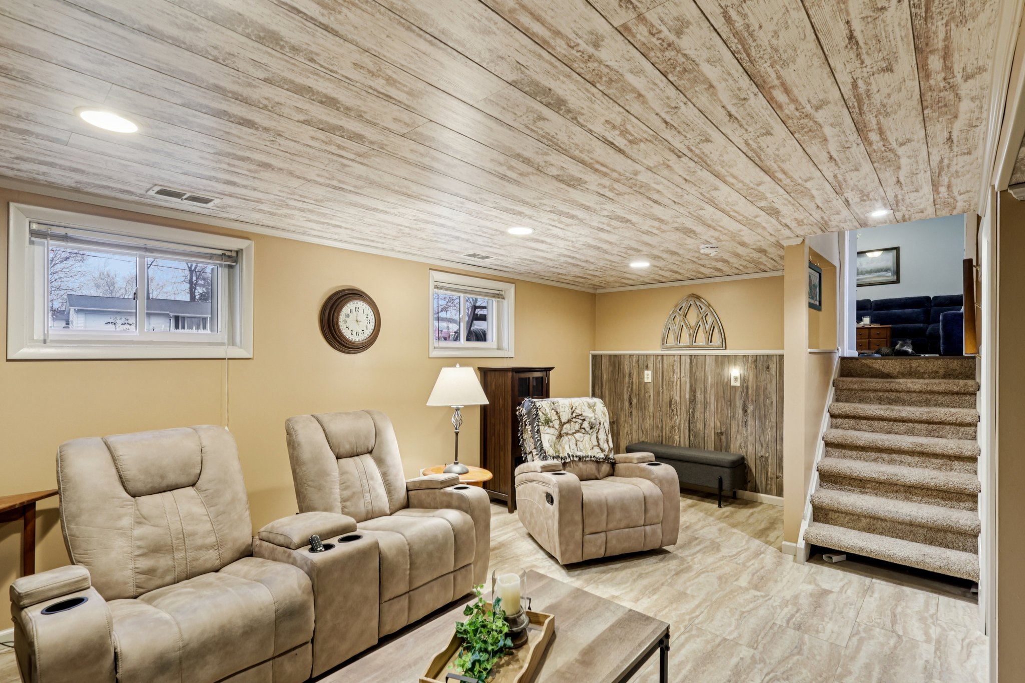 Parkhall Dr-S0503-040.jpg