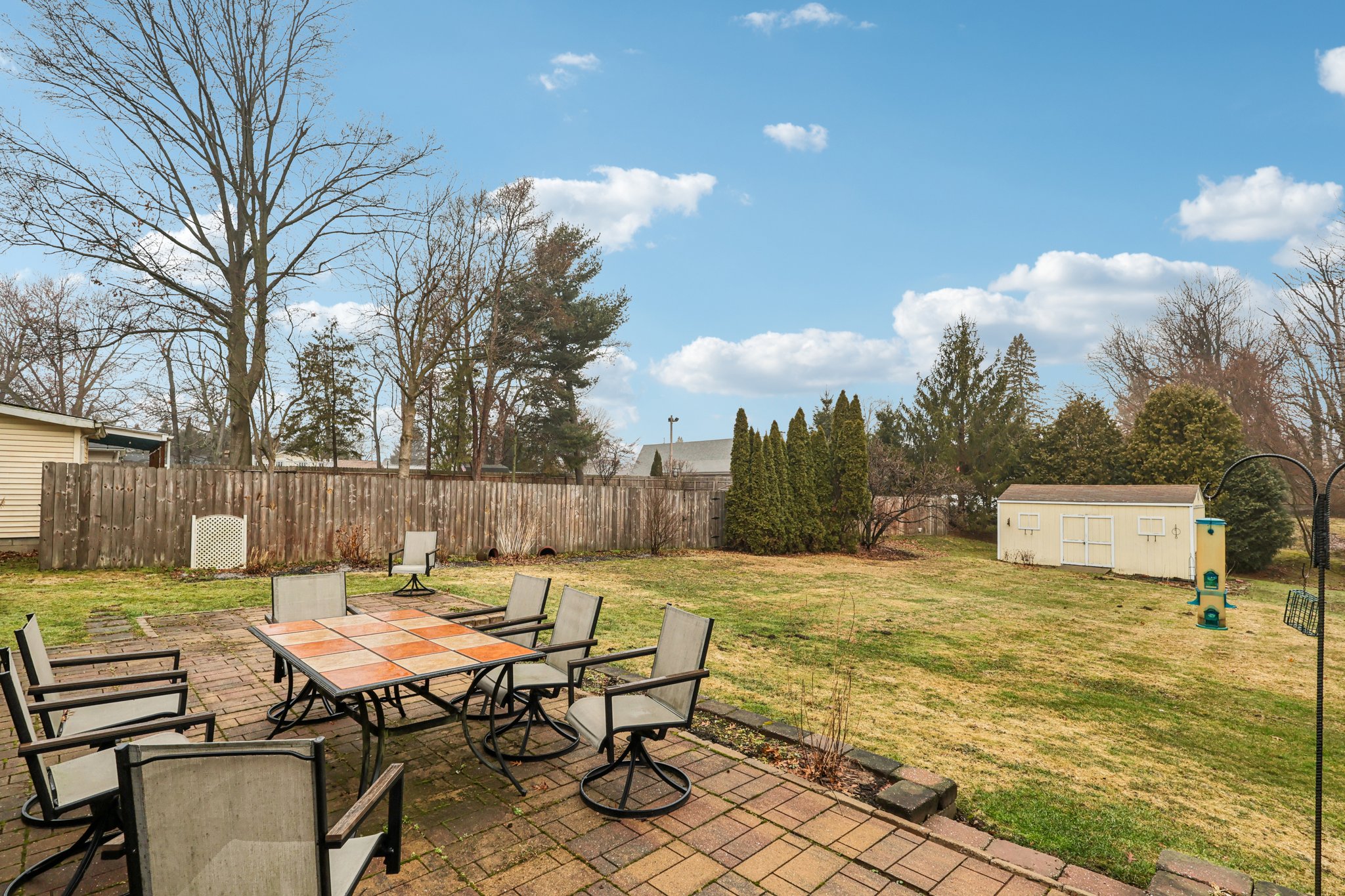 Parkhall Dr-S0503-043.jpg