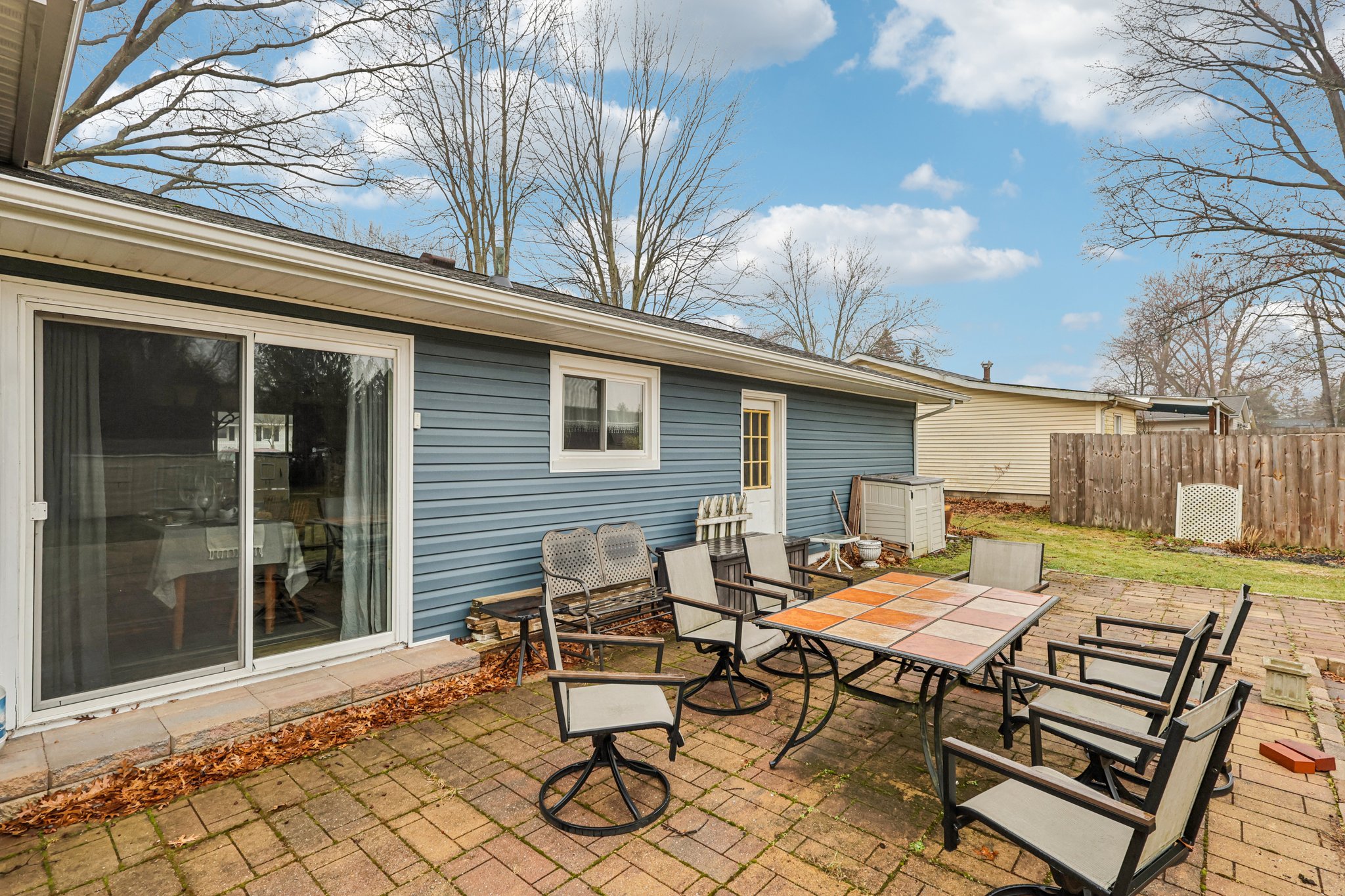 Parkhall Dr-S0503-044.jpg