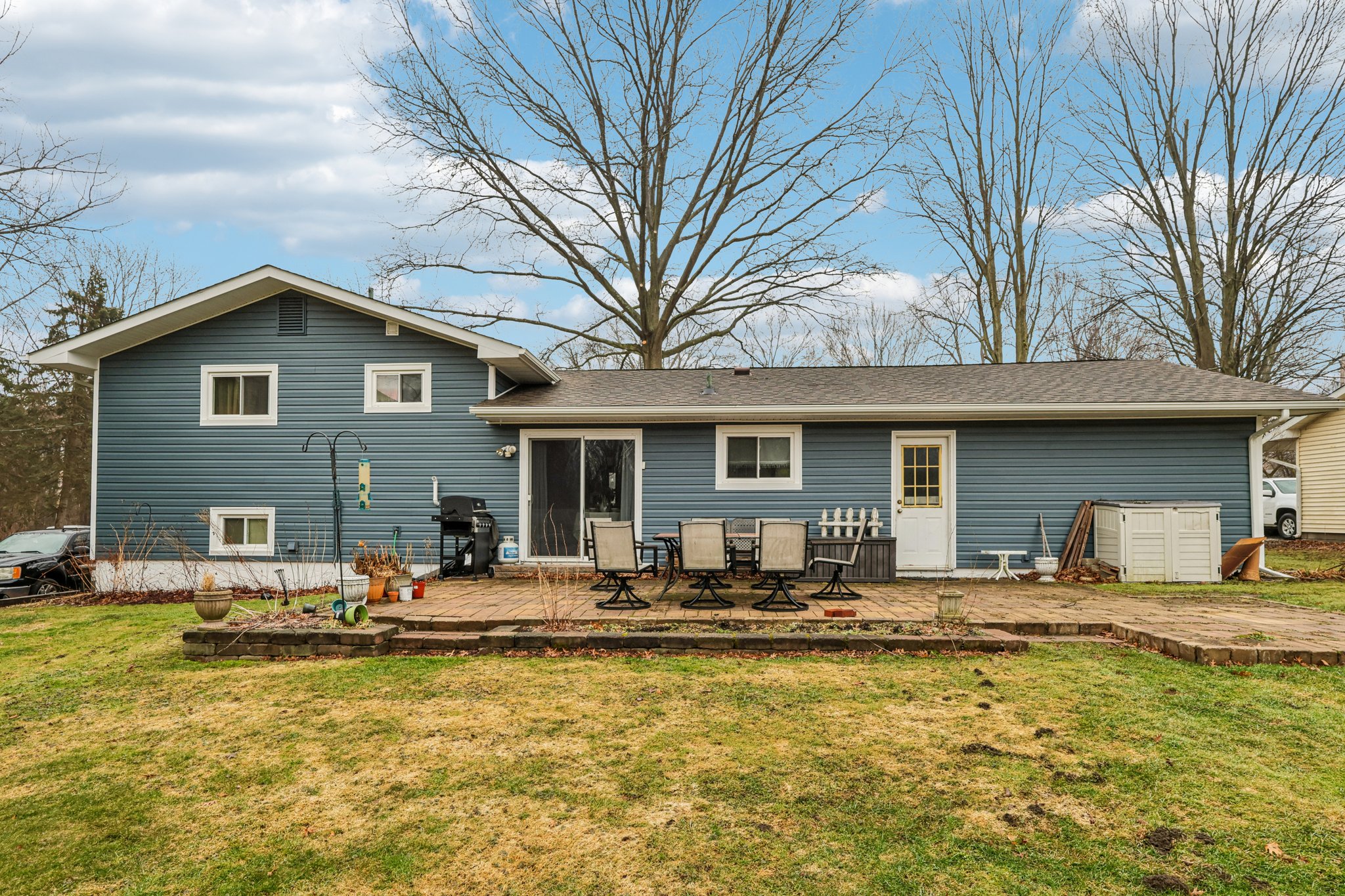 Parkhall Dr-S0503-047.jpg