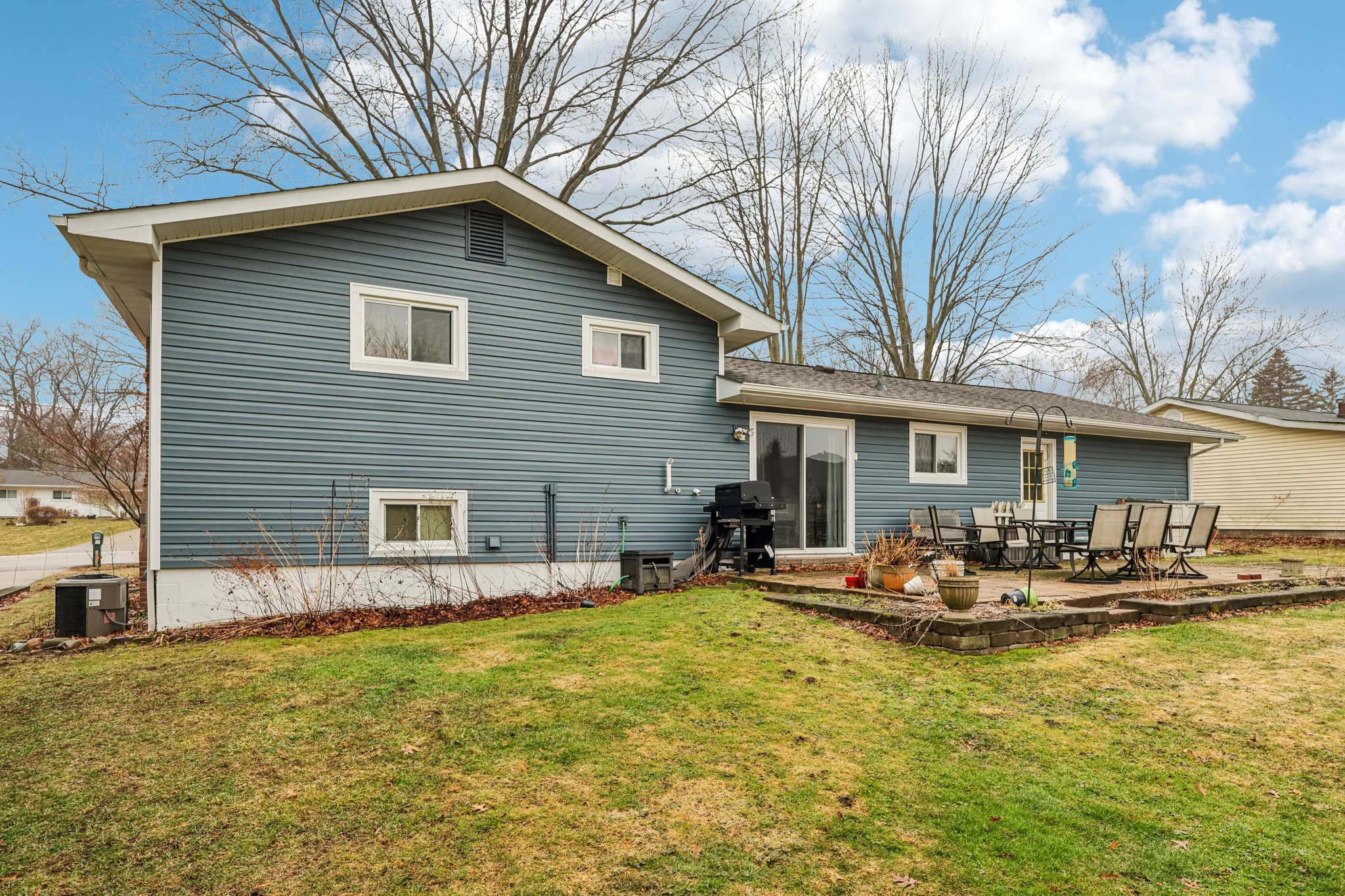 Parkhall Dr-S0503-048.jpg