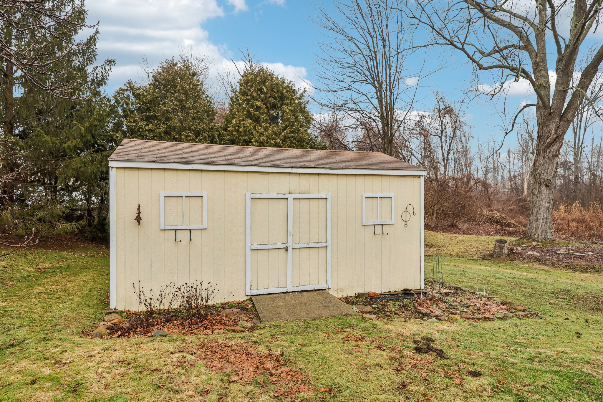 Parkhall Dr-S0503-049.jpg