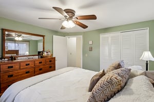 Parkhall Dr-S0503-032.jpg