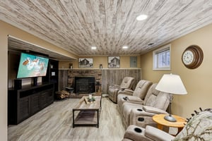 Parkhall Dr-S0503-036.jpg