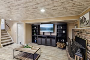 Parkhall Dr-S0503-039.jpg