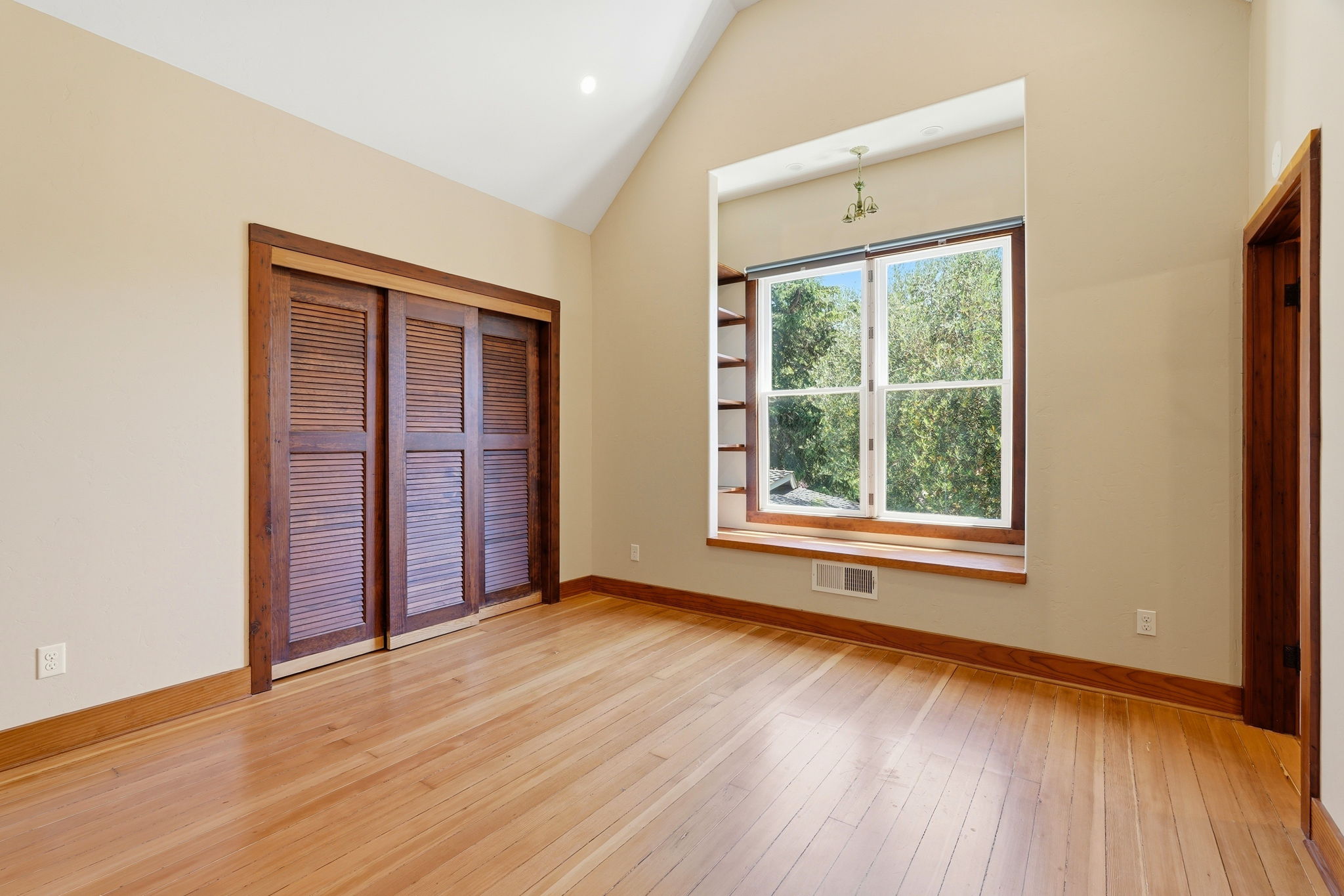  Photo 63