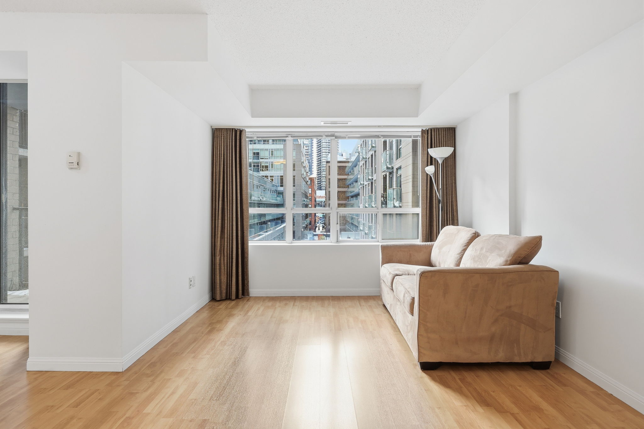 Toronto property showcase — delivered property photograph 13