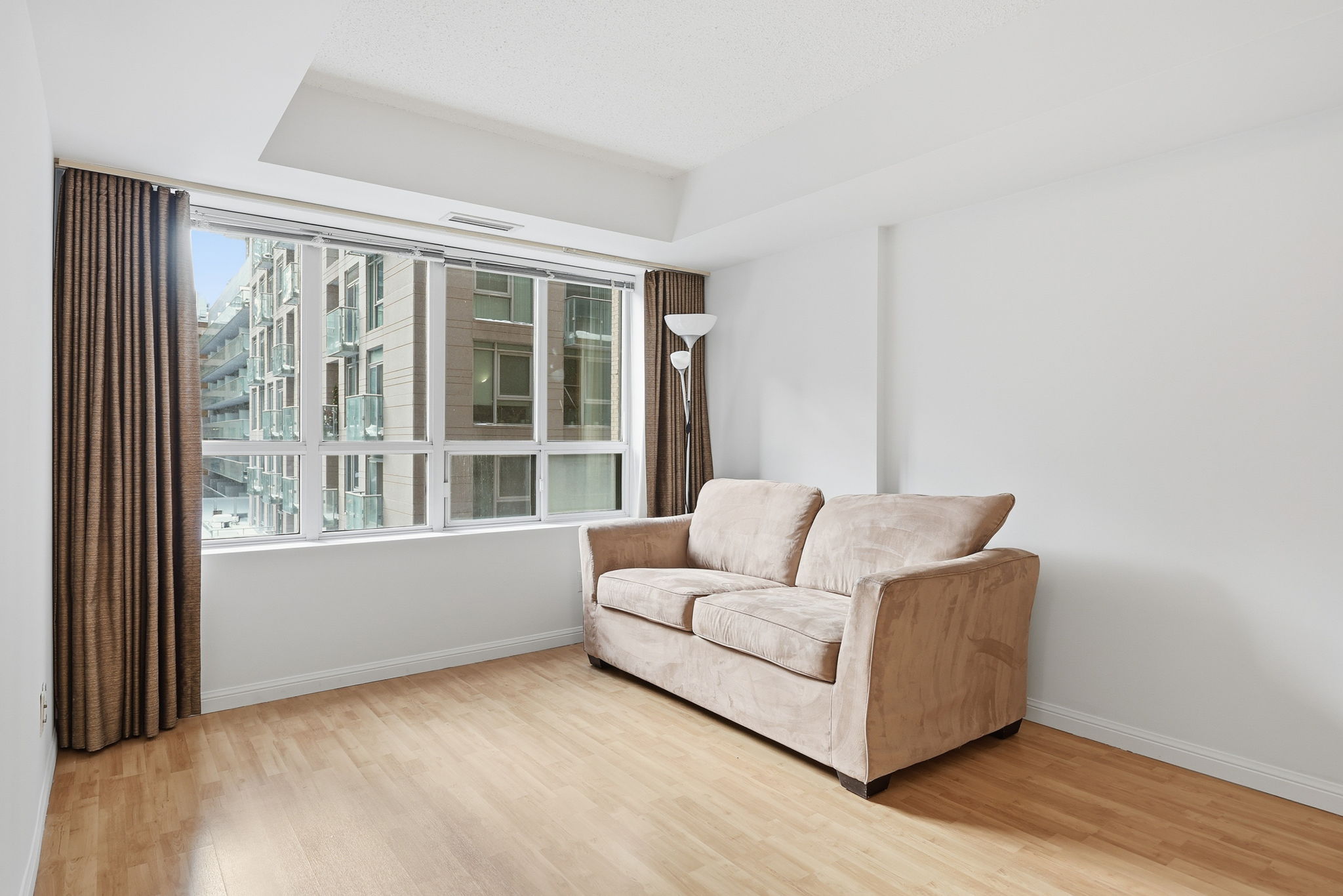 Toronto property showcase — delivered property photograph 16