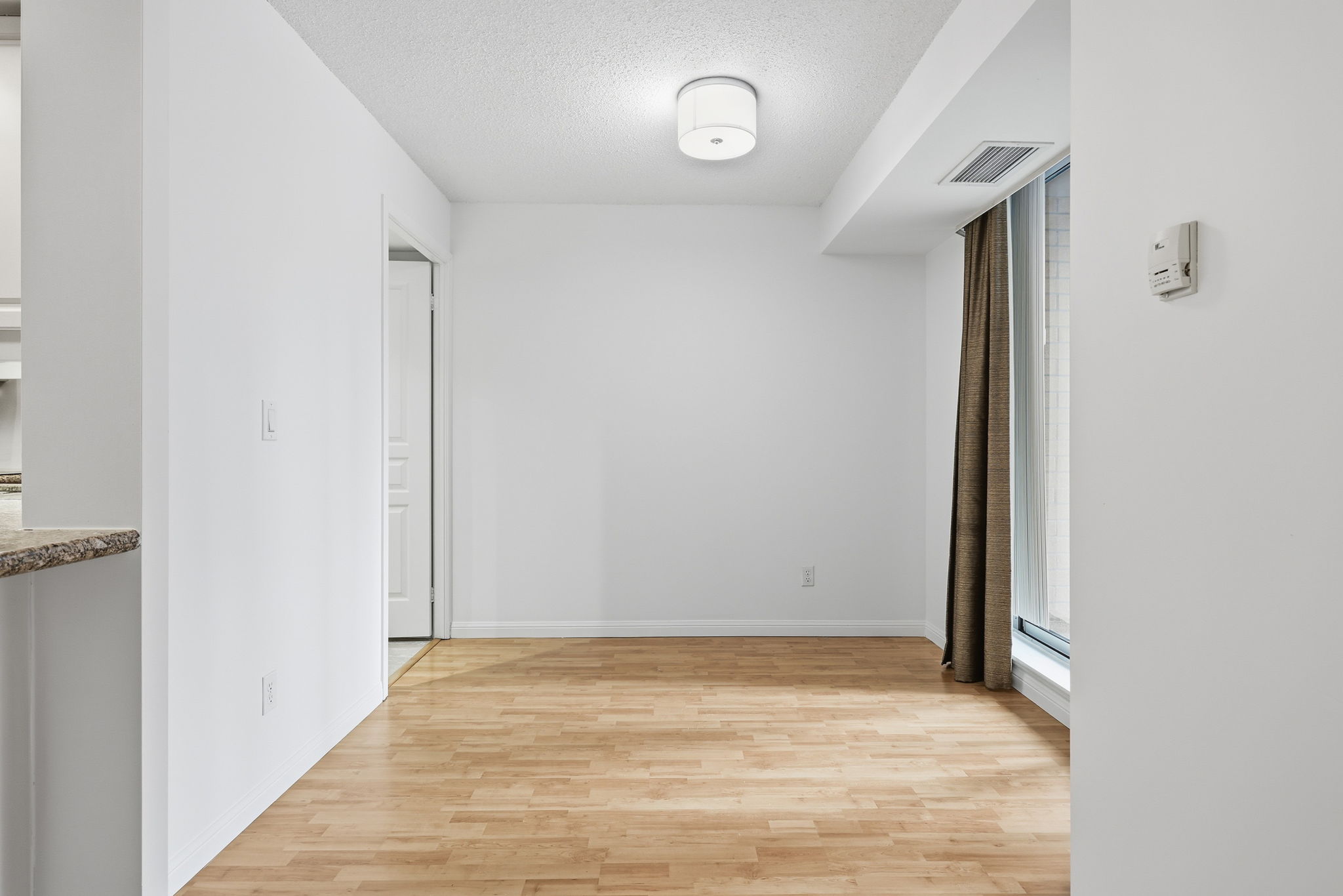Toronto property showcase — delivered property photograph 29