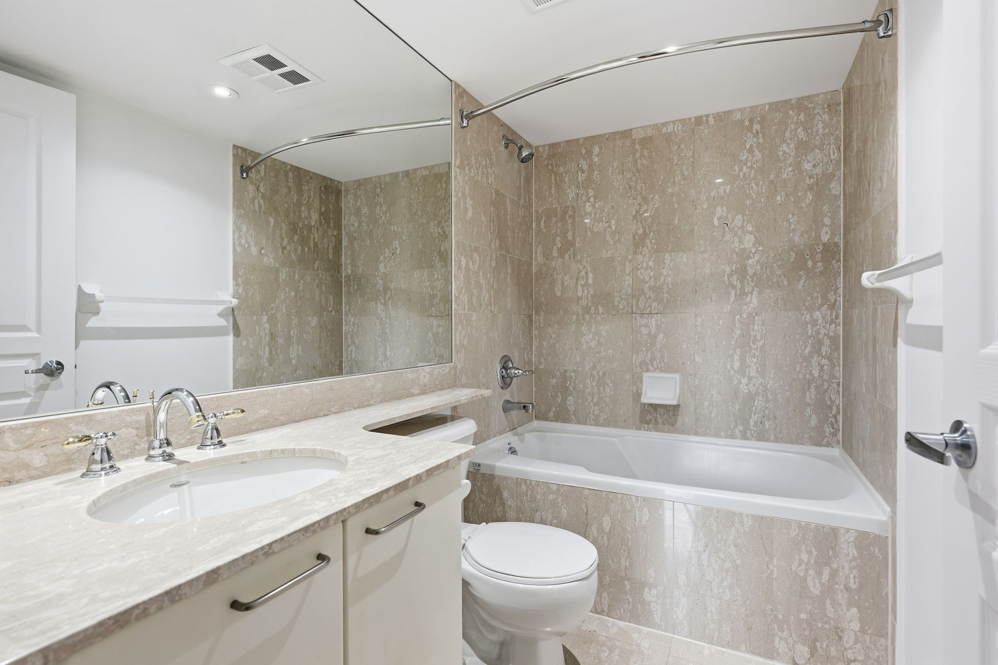 Toronto property showcase — delivered property photograph 34