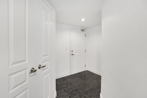 140 Simcoe St, Toronto, ON M5H 4E9, Canada Photo 6