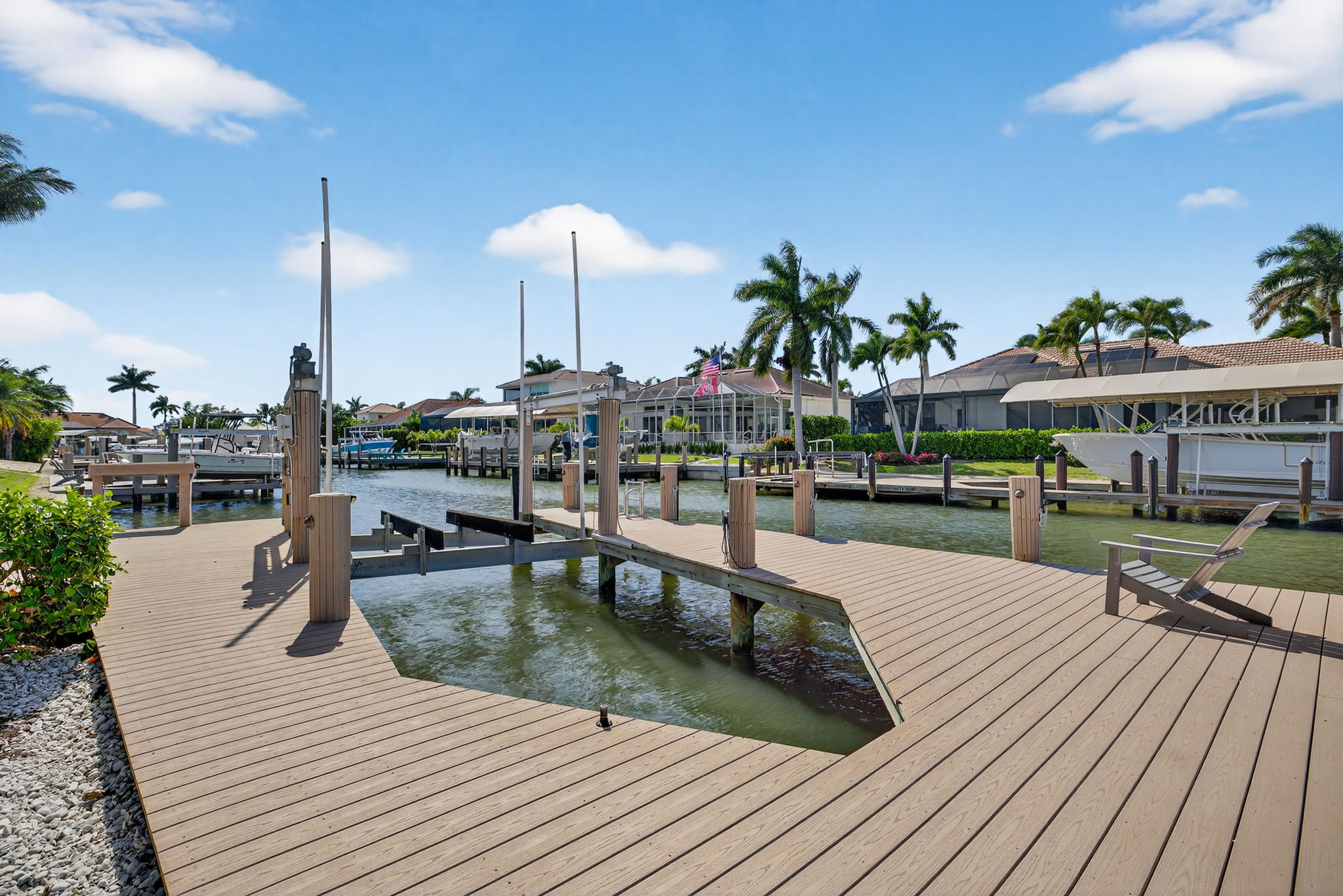 Dock 2 of 2