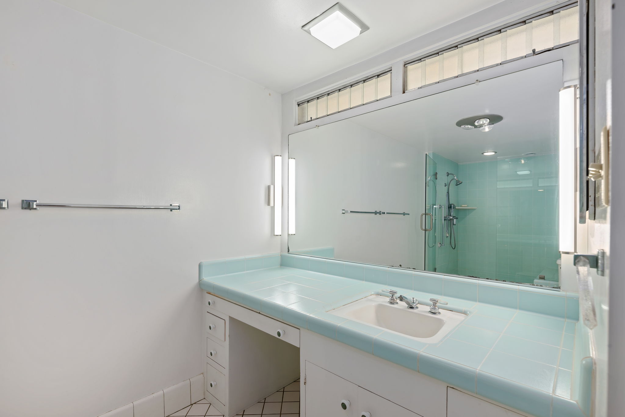 18 - Primary Bathroom