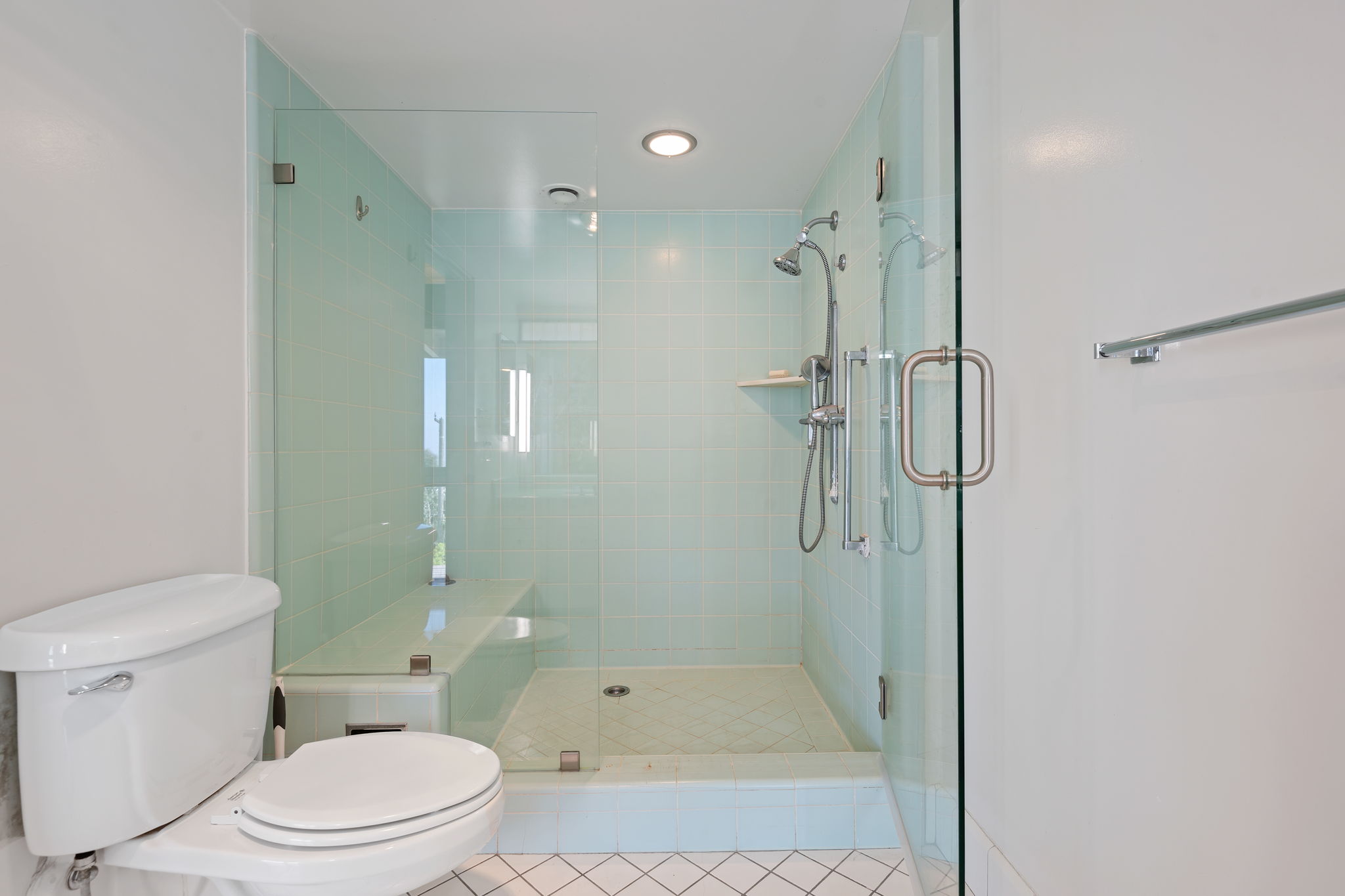 19 - Primary Bathroom