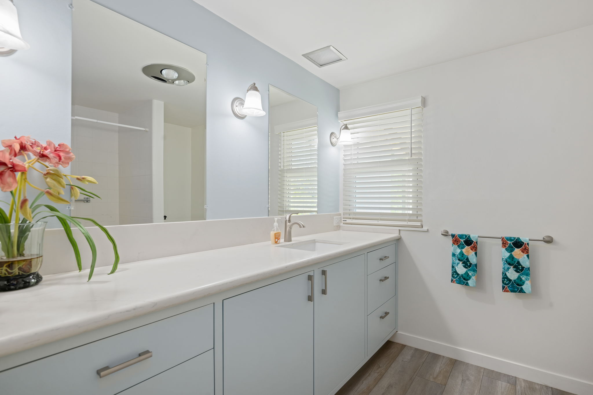 22 - Bathroom 2