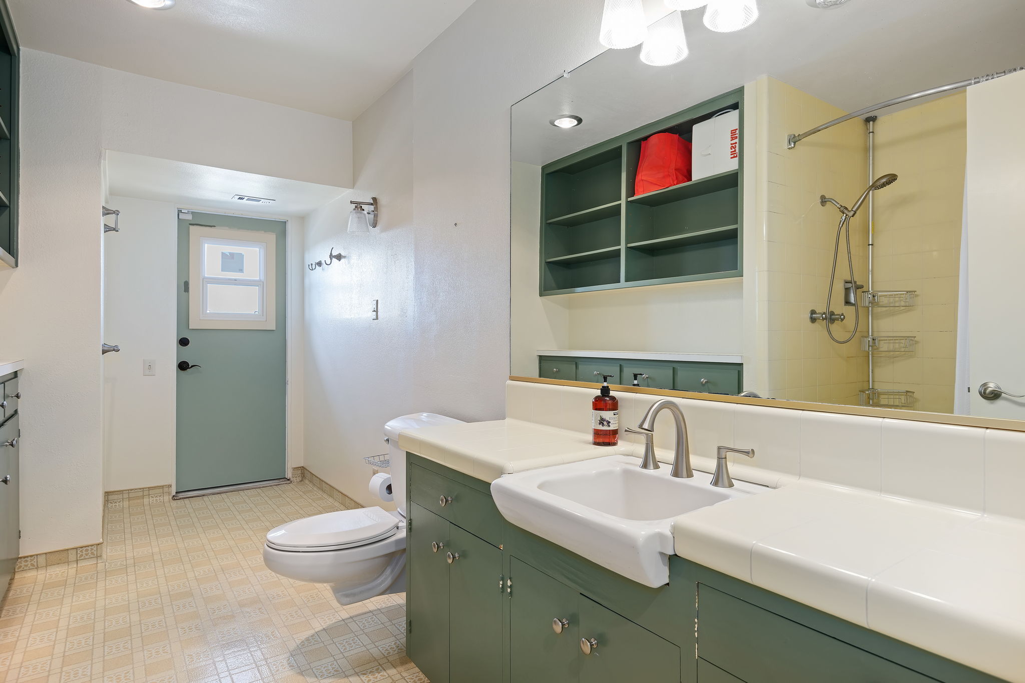 27 - Bathroom 3