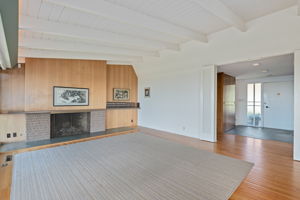 06 - Living Room