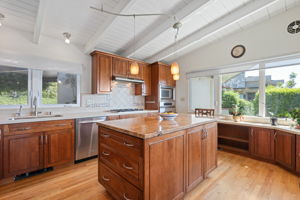09 - Kitchen
