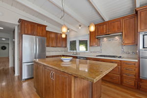 10 - Kitchen