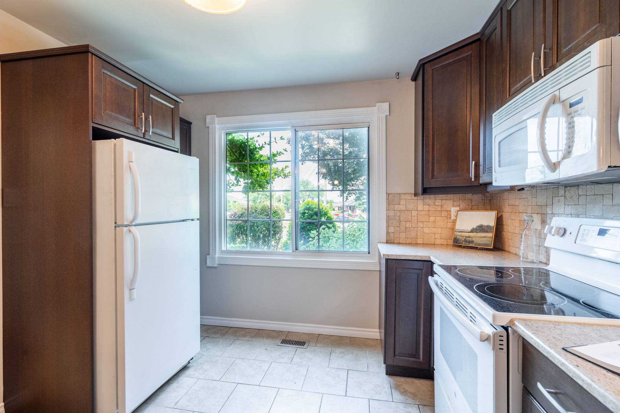 140 Victor Blvd, Hamilton-12