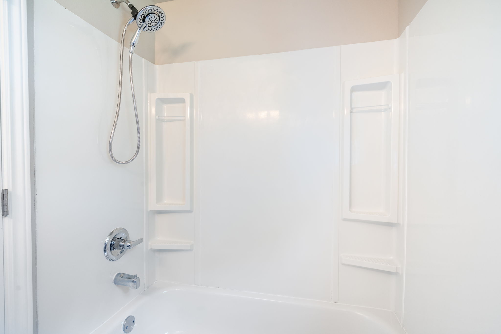 140 Victor Blvd, Hamilton-27