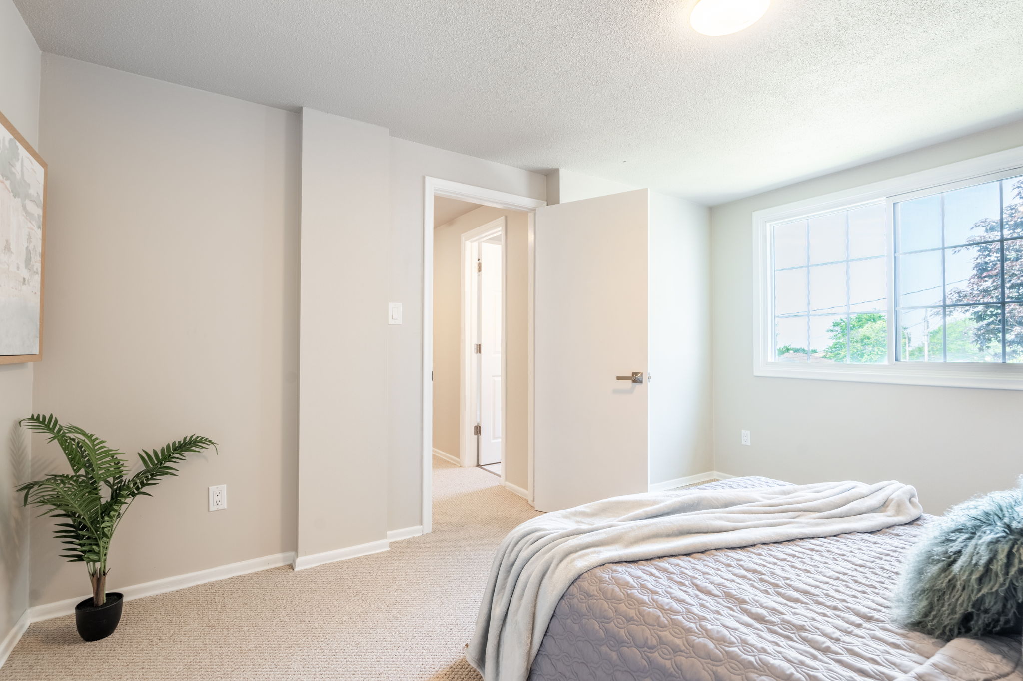 140 Victor Blvd, Hamilton-31