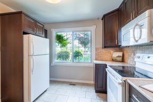 140 Victor Blvd, Hamilton-12