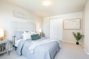 140 Victor Blvd, Hamilton-30