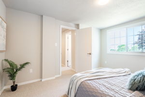 140 Victor Blvd, Hamilton-31