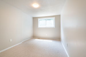 140 Victor Blvd, Hamilton-34