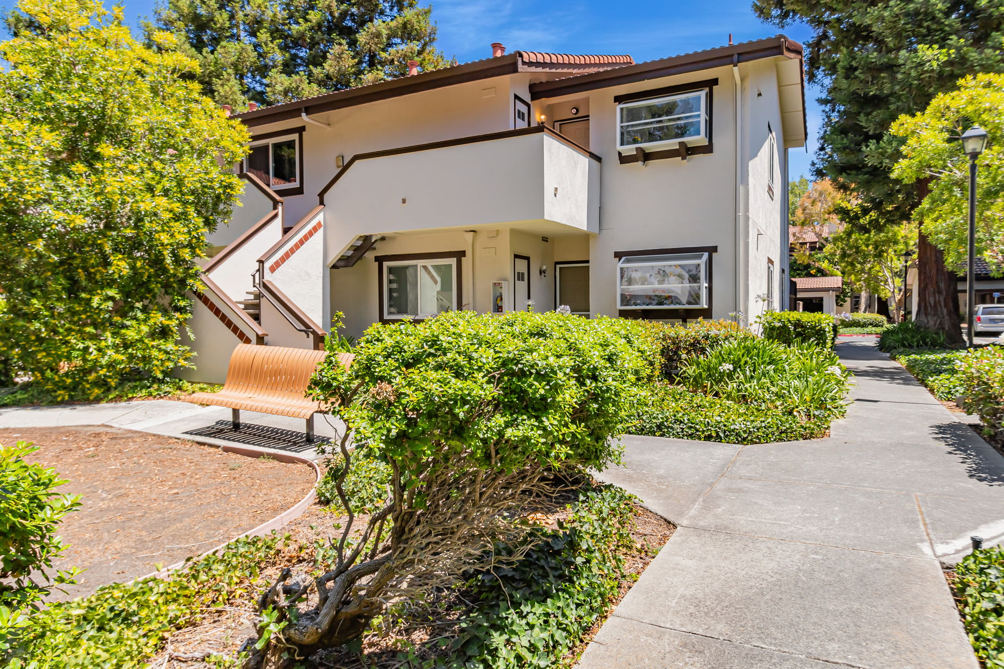 001_1400 Bowe Ave 1105 