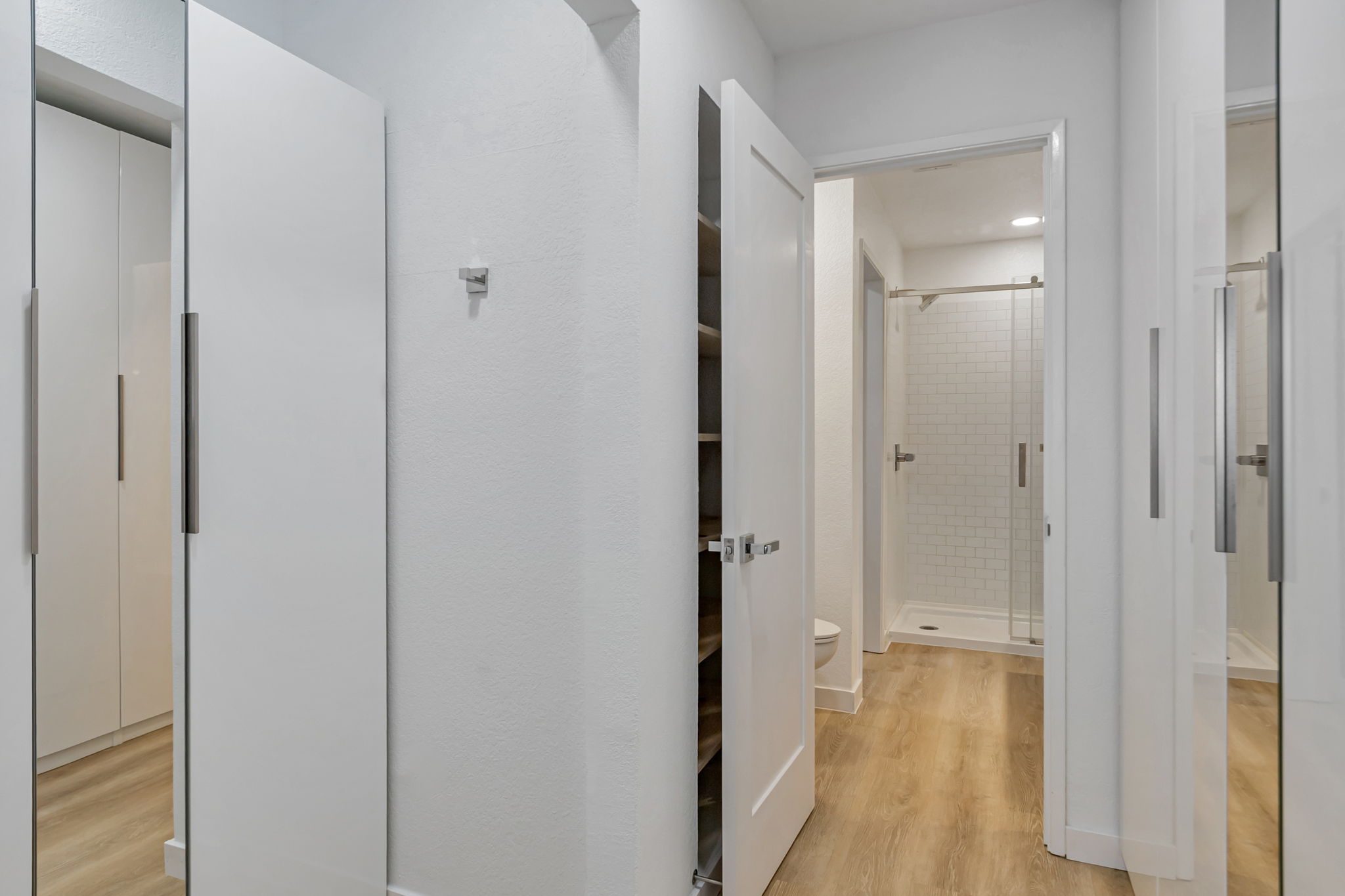 022_1400 Bowe Ave 1105 