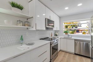 011_1400 Bowe Ave 1105 