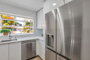 012_1400 Bowe Ave 1105 