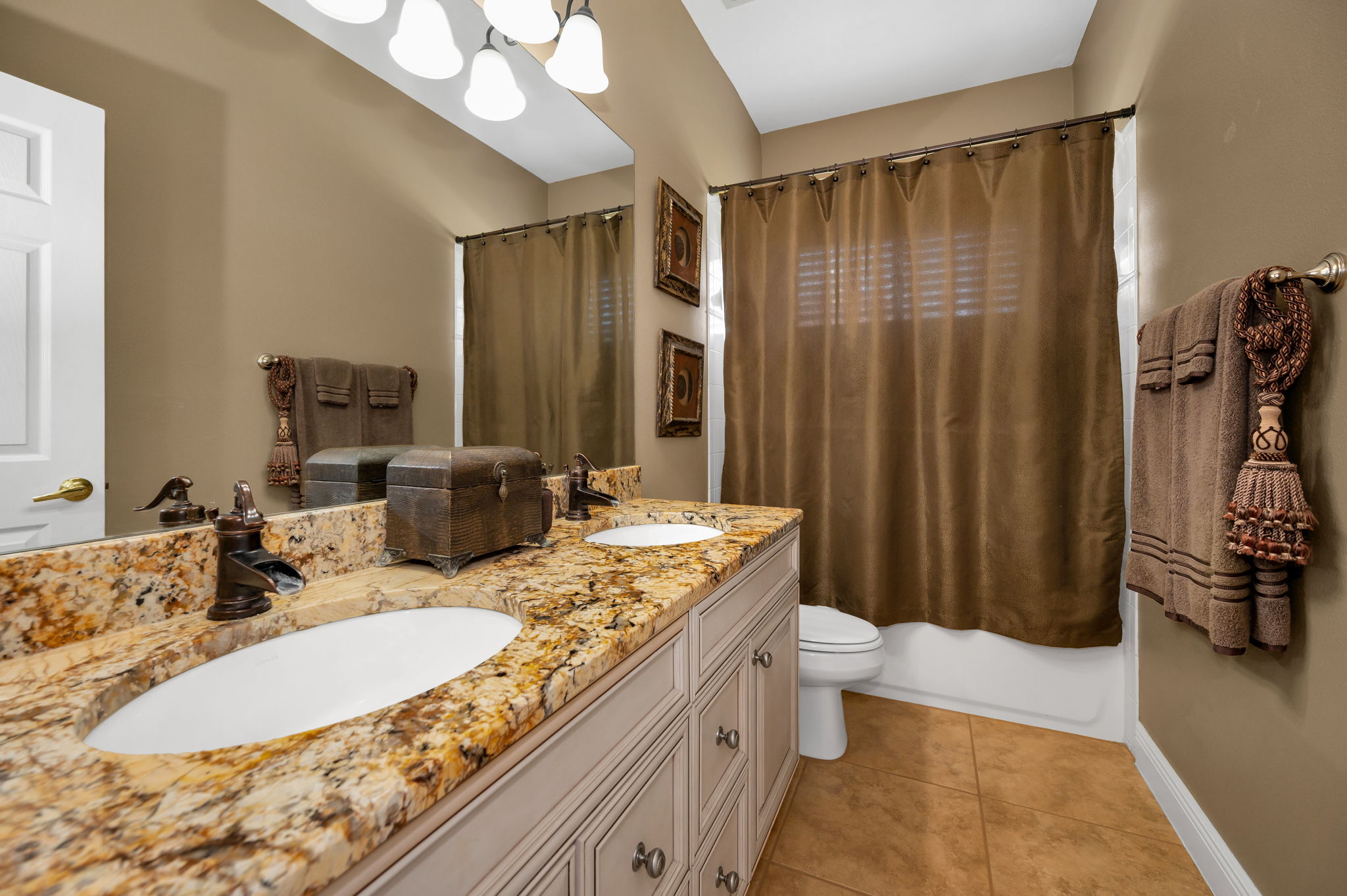 Bathroom2