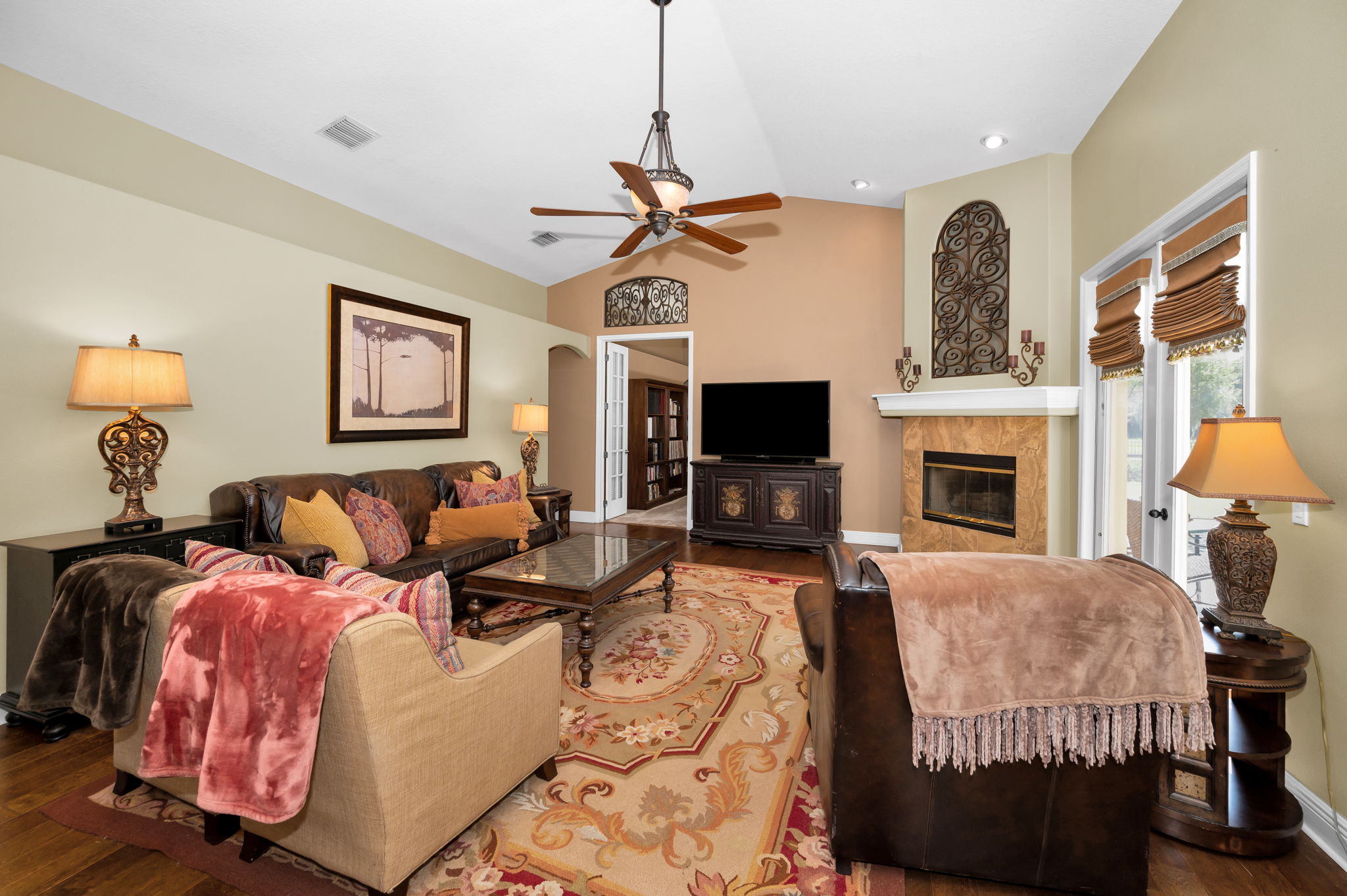 Family Room4