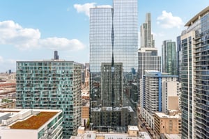 S Michigan Ave 2507-1404-022.jpg
