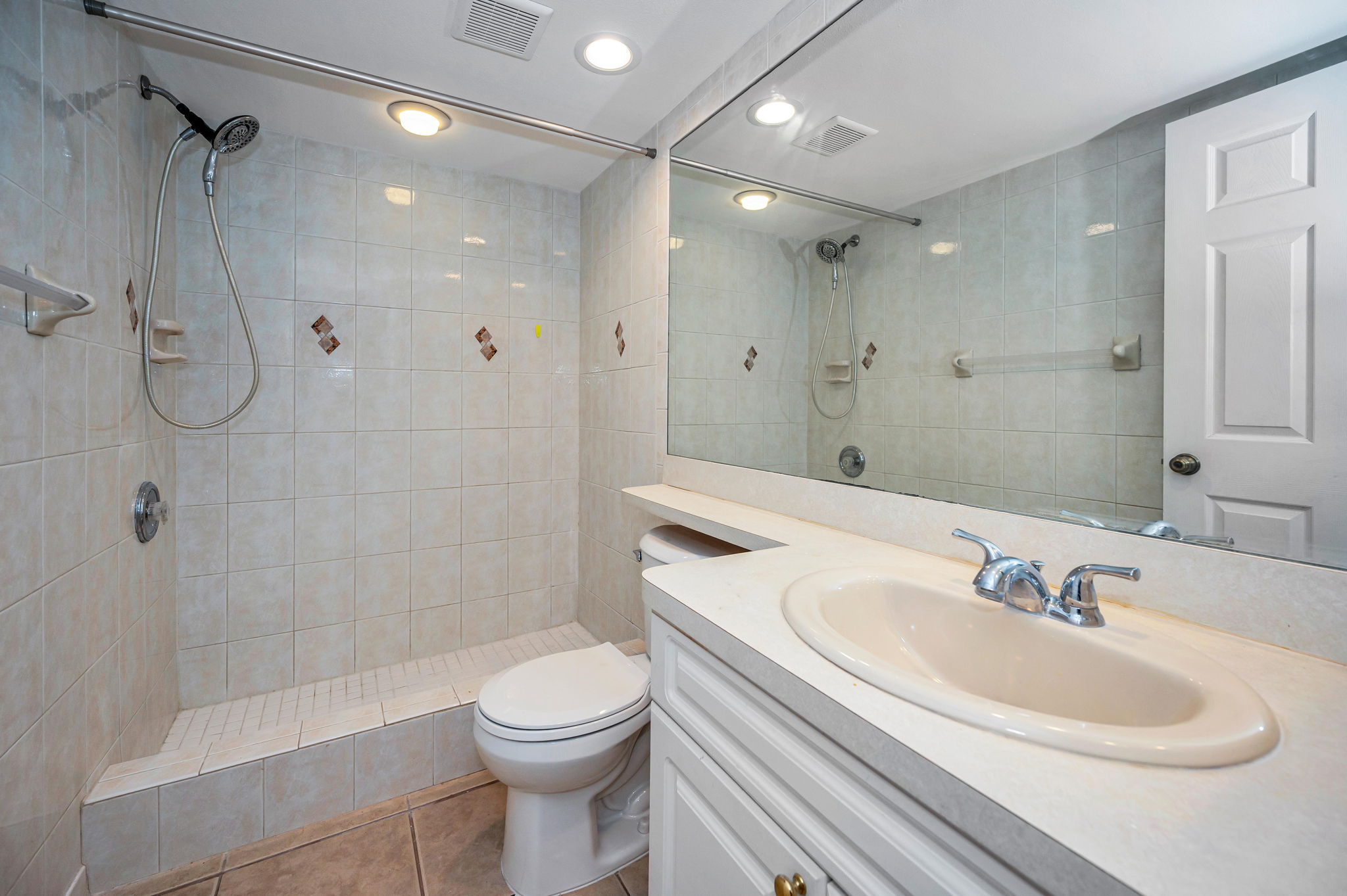Bathroom2