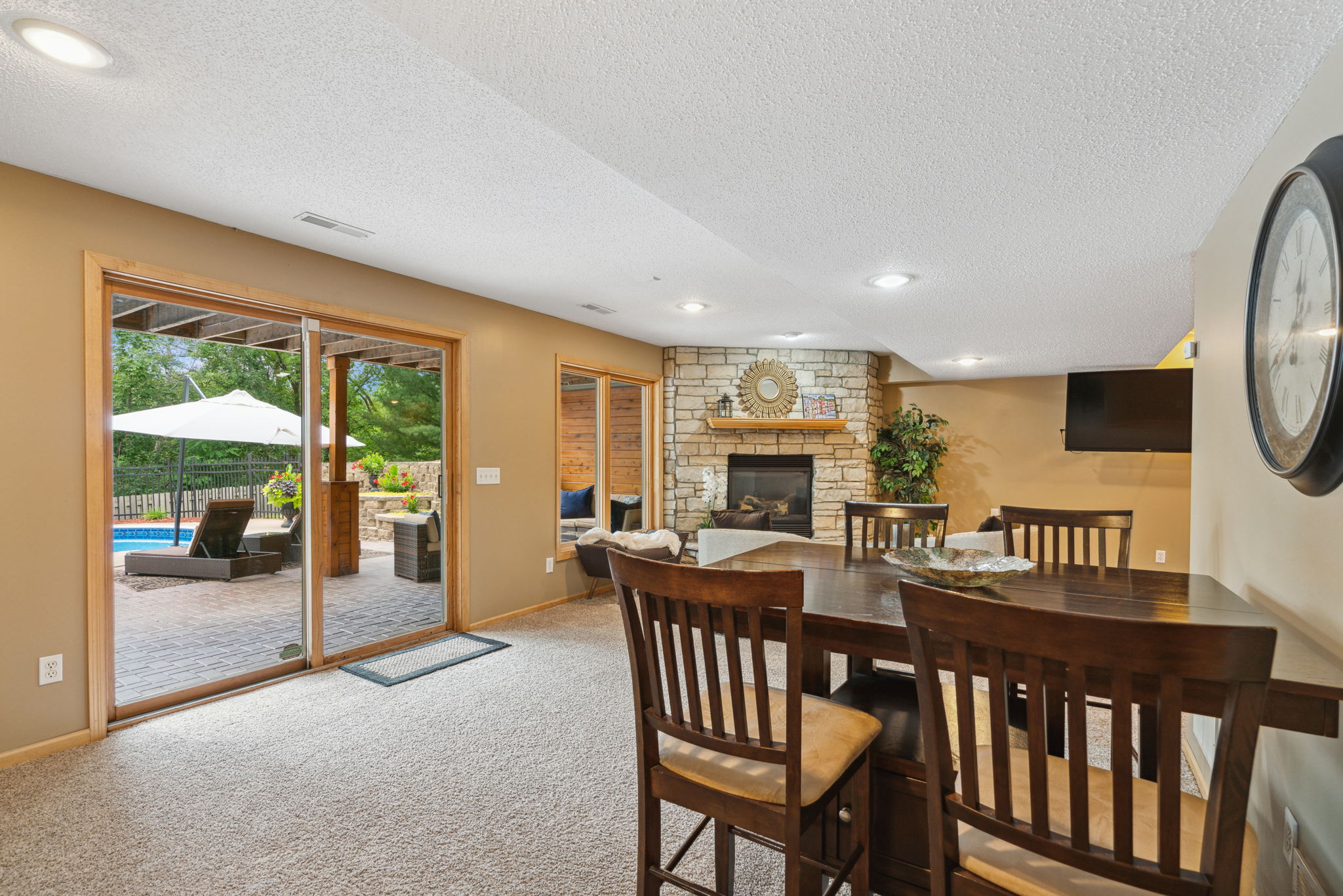 17_Interior