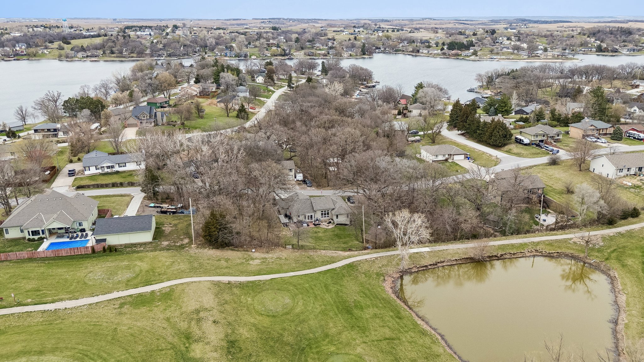 8383 - 1401 Beaver Lake Blvd_009.jpg