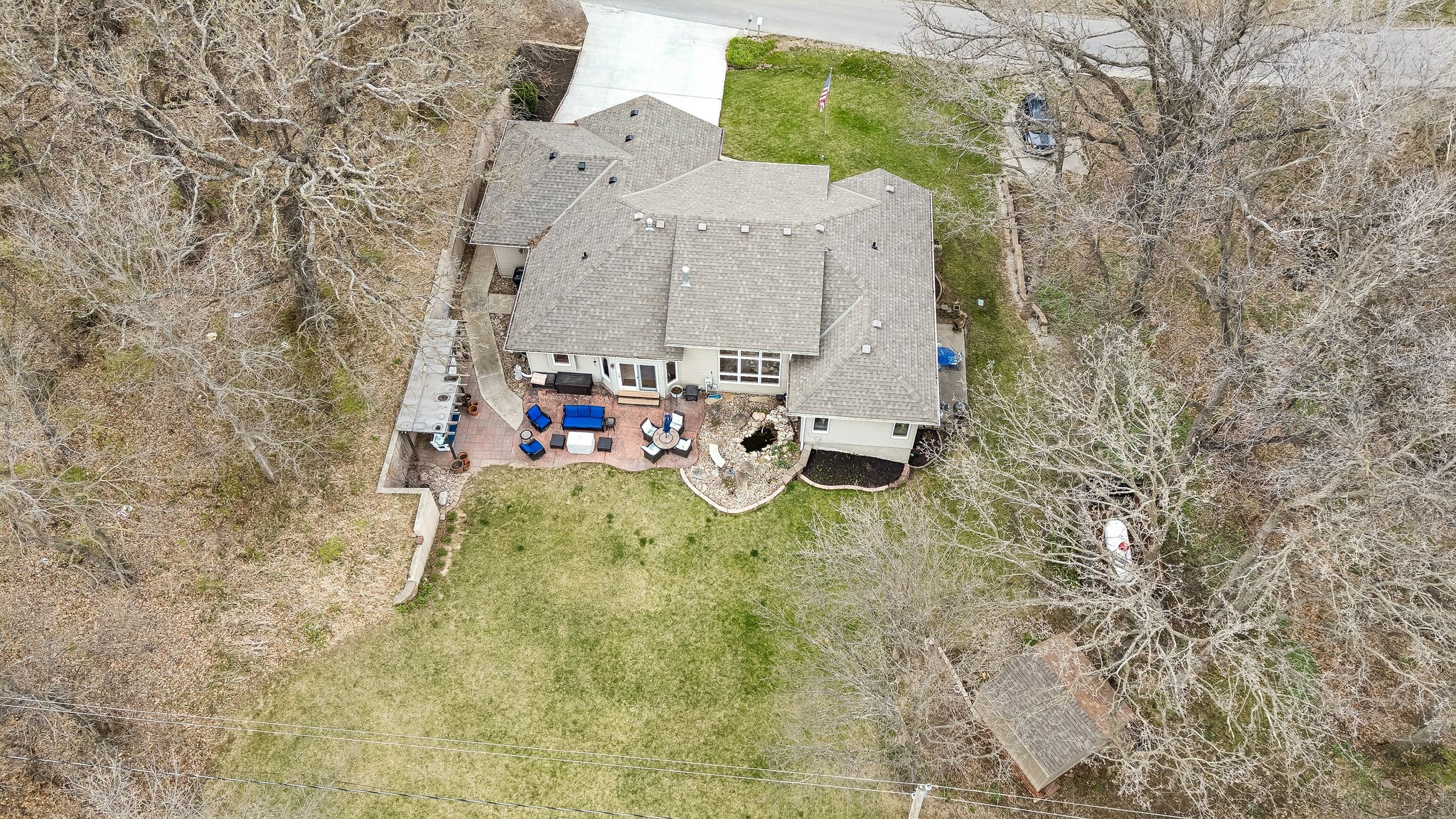 8383 - 1401 Beaver Lake Blvd_010.jpg