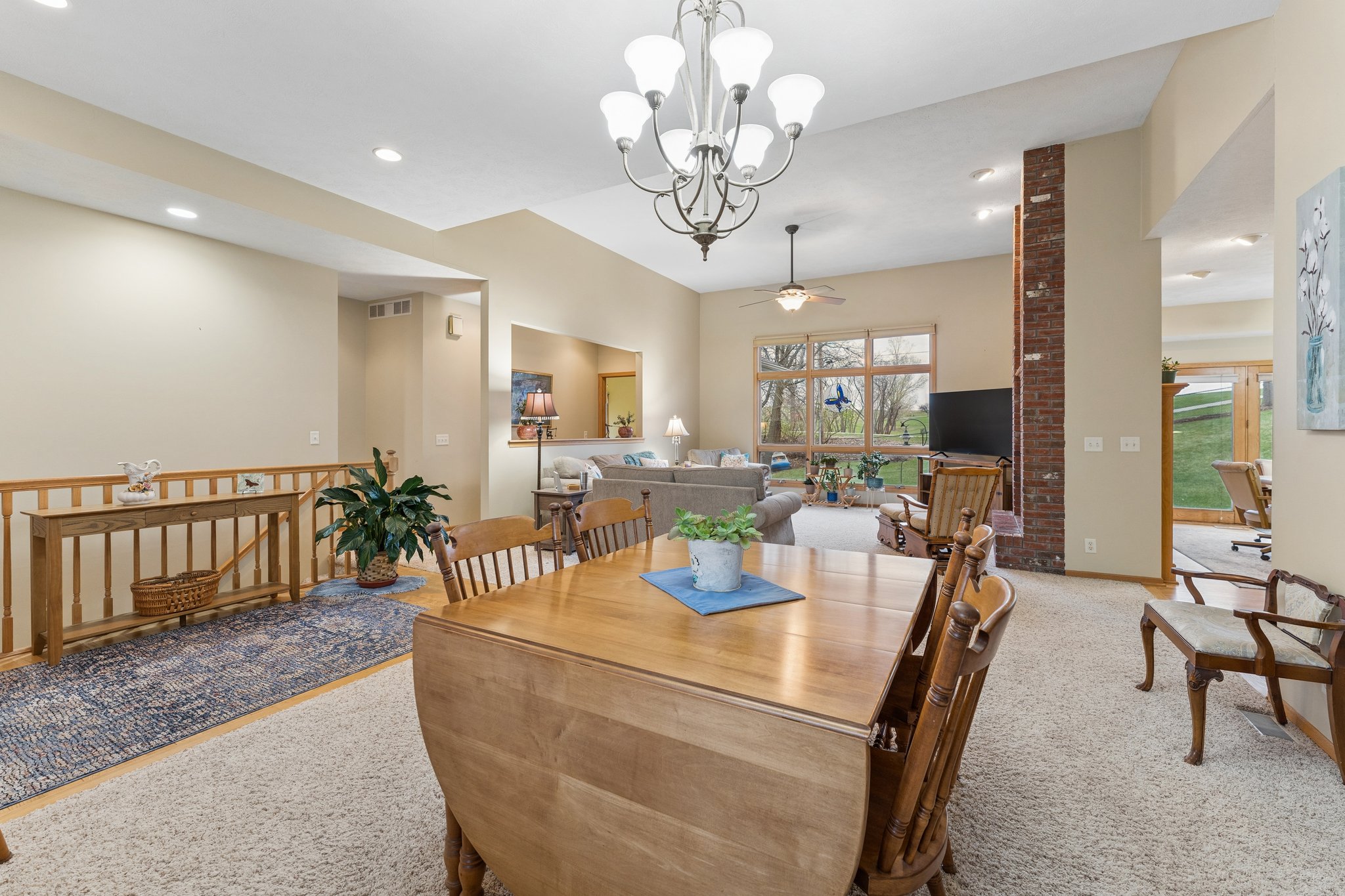 8383 - 1401 Beaver Lake Blvd_015.jpg