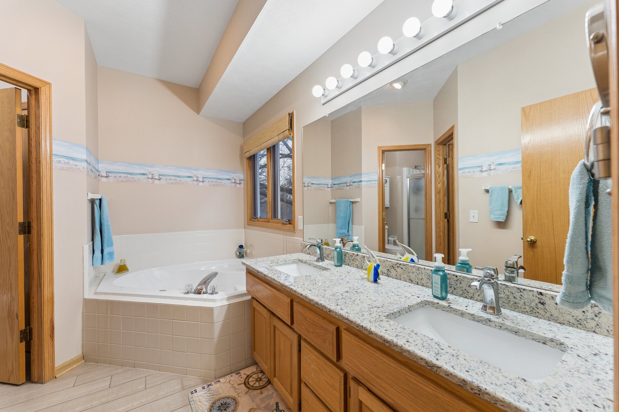 8383 - 1401 Beaver Lake Blvd_022.jpg