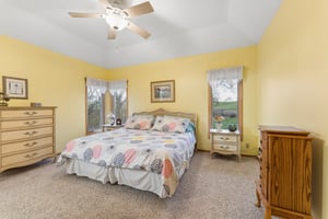 8383 - 1401 Beaver Lake Blvd_020.jpg