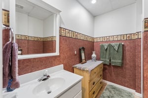 8383 - 1401 Beaver Lake Blvd_027.jpg