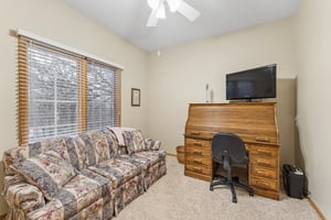 8383 - 1401 Beaver Lake Blvd_032.jpg