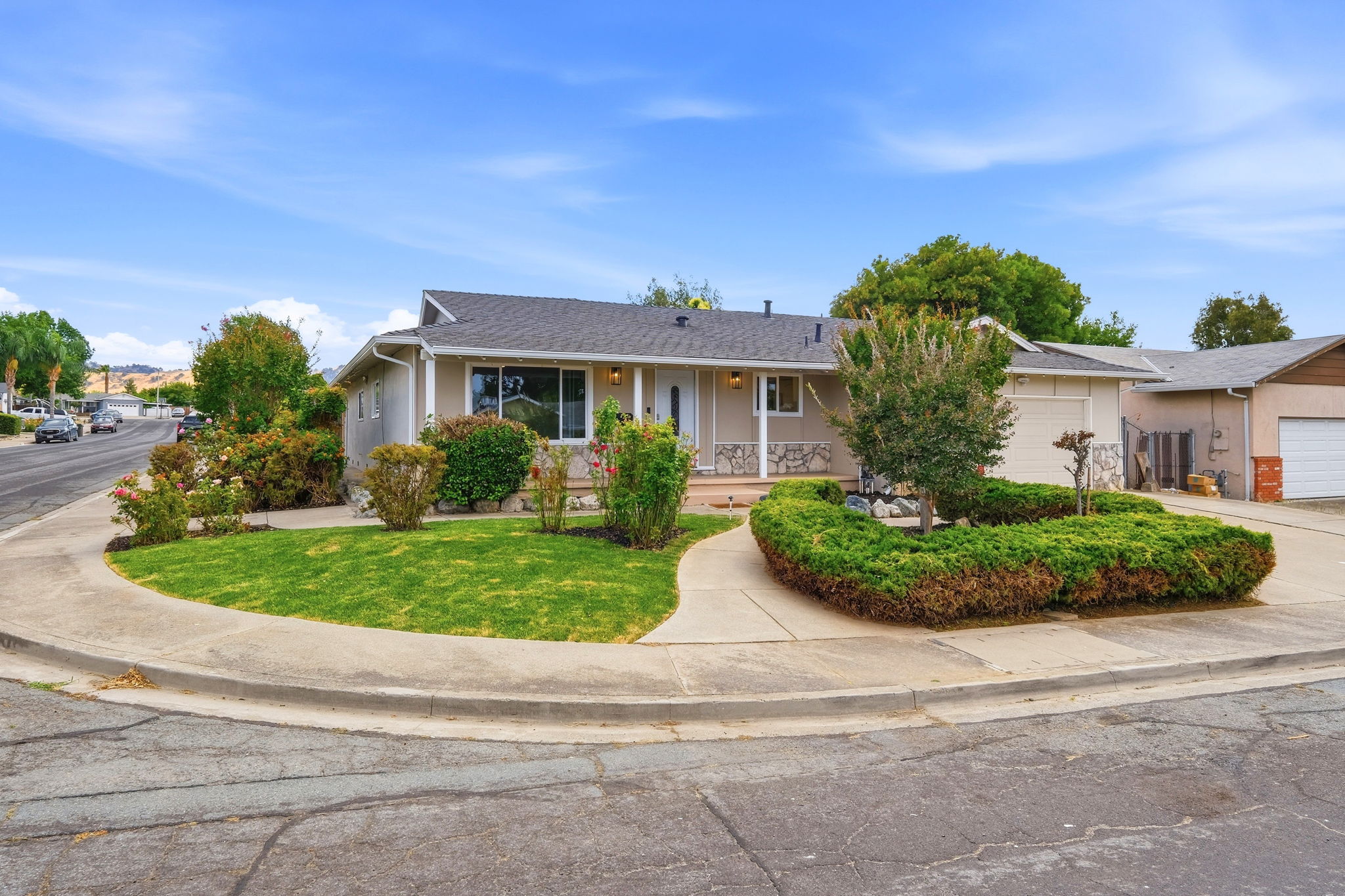 003_F8_1401 Monterey Dr