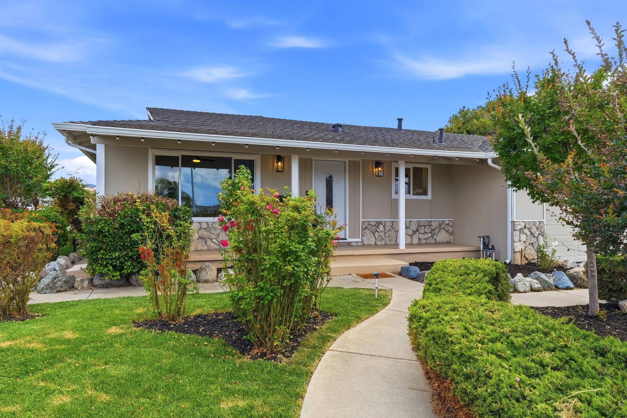 004_F8_1401 Monterey Dr